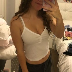 WHITE BUTTON DOWN TANK